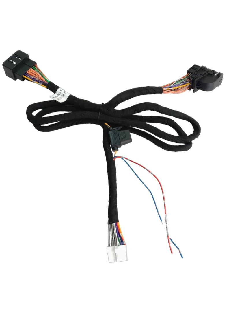Plug-and-play DSP amplifier wire harness for Mercedes-Benz W118 vehicle audio upgrade - detail view 2