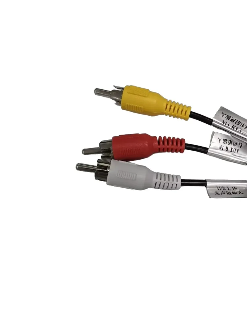 VW Golf 7 Power Cable with USB | Plug-and-Play Wiring, part ZJTX01-RDZ0004 - detail view 3
