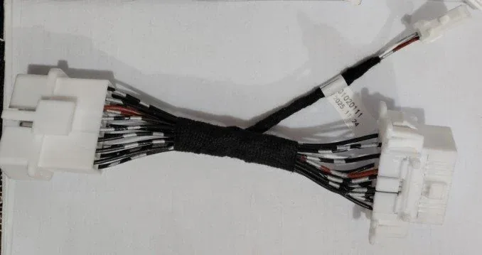 W0102011 3+11 OBD wire harness with AVSS 0.3mm² wiring for automotive diagnostic use